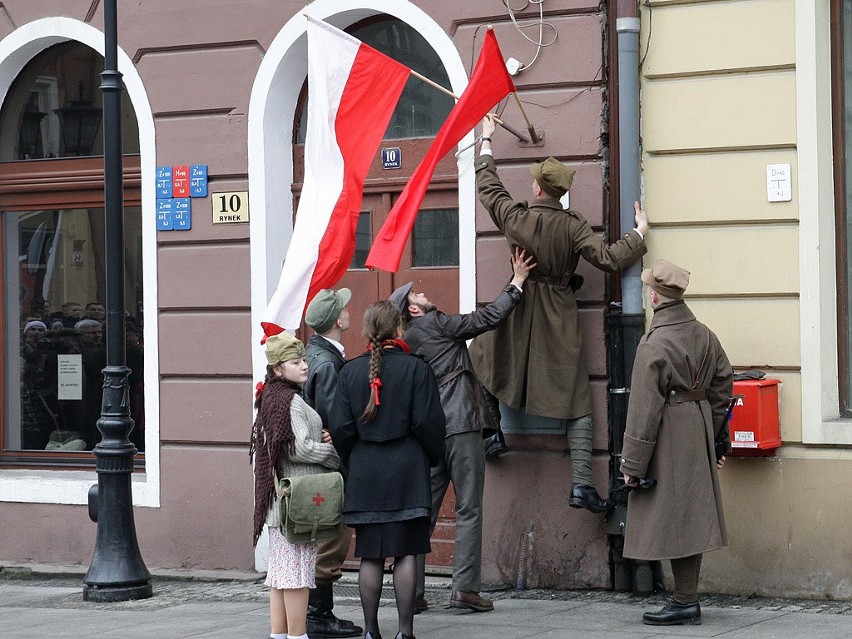 Grudziądz. Inscenizacja odbicia więźniów z sowieckiego aresztu przez żołnierzy wyklętych. Zdjęcia