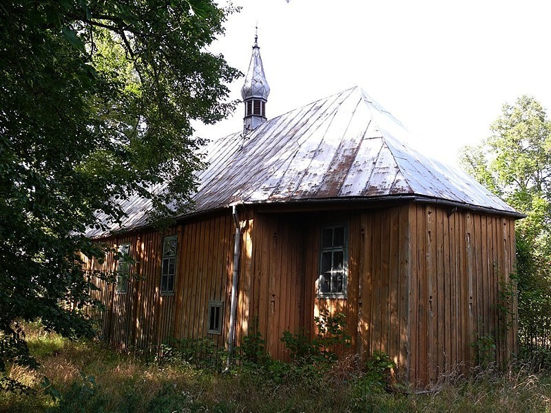 Do Podlaskiego Muzeum Kultury Ludowej trafi drewniany kościół z Seroczyna (zdjęcia)