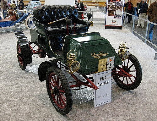 Najstarszym zaprezentowanym w Jędrzejowie autem będzie Rambler z 1903 roku.