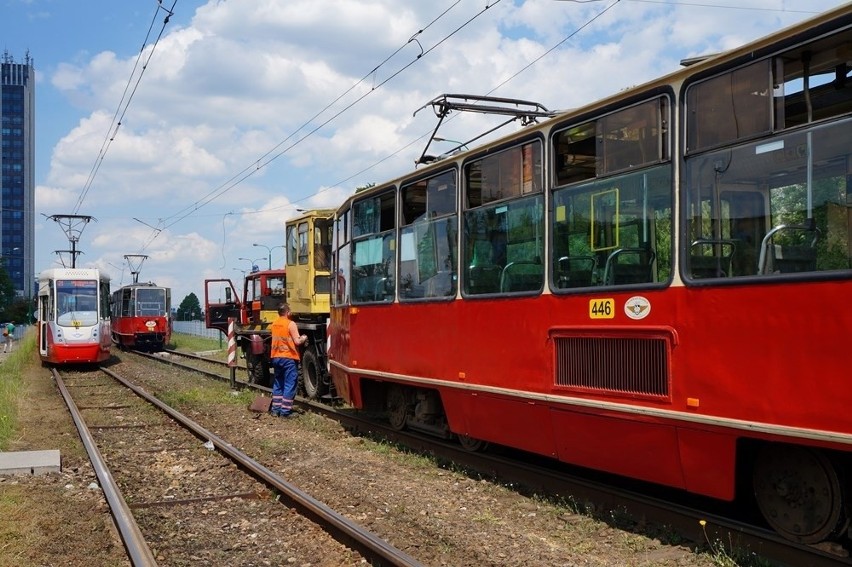 Wykolejony tramwaj 27 Sosnowiec Pogoń