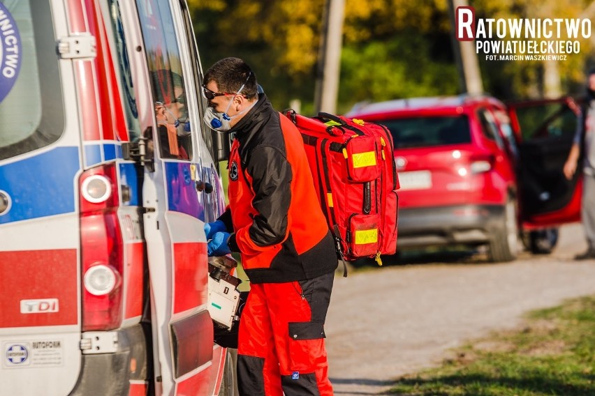 Stacze. 74-letni mężczyzna utonął w Jeziorze Rajgrodzkim. Wędkarz zauważył dryfującą łódkę oraz ciało w wodzie (zdjęcia)