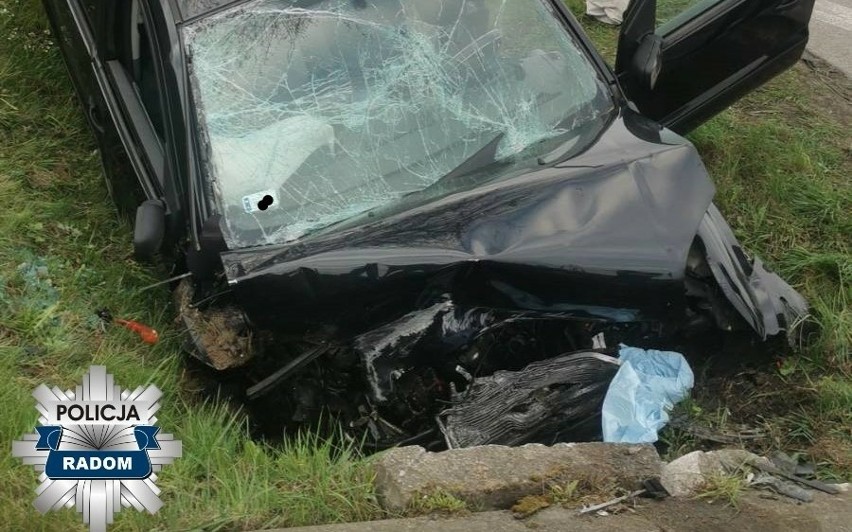 Kierowca forda uderzył w przepust na drodze w Wielogórze pod...