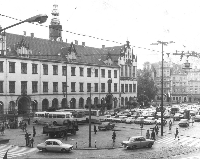 WROCŁAW 02-08-1978. RYNEK, SUKIENNICE.