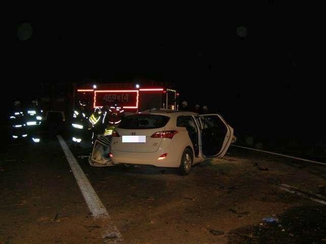Kierowca hyundaia zginął na miejscu.