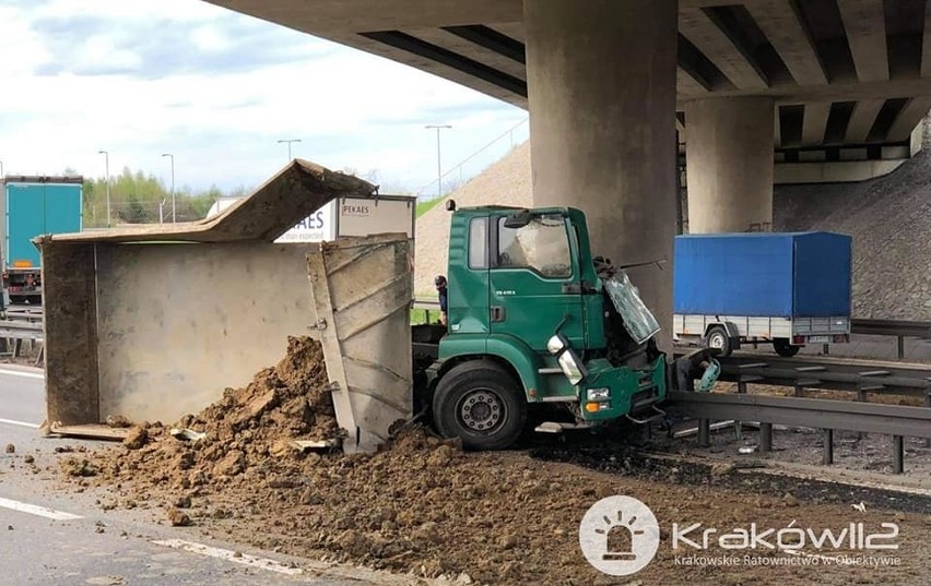 Wypadek śmiertelny na A4 w Krakowie. (05.05.2021)