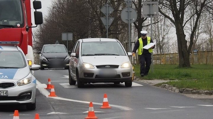 Dziś, około godziny 11, na rondzie przy ul. Śniadeckich koło...