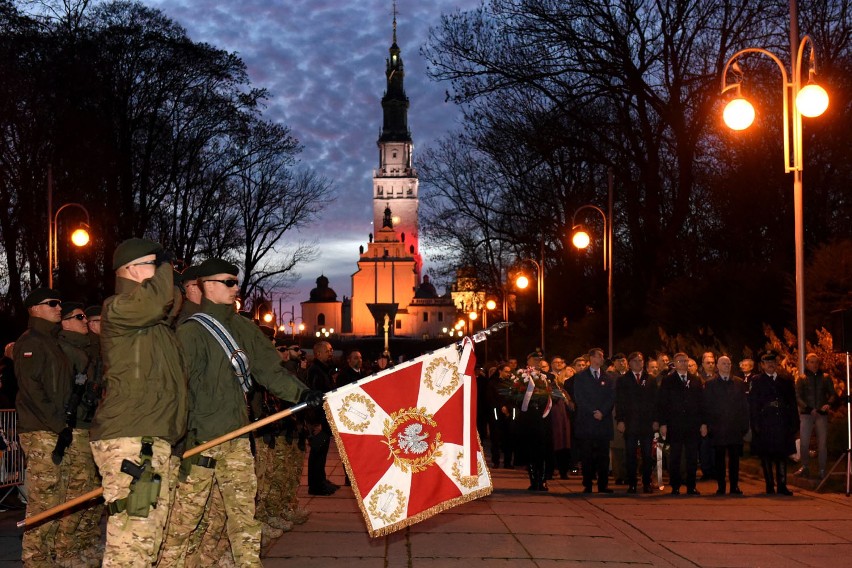 Mieszkańcy Częstochowy świętowali 104. rocznicę odzyskania...