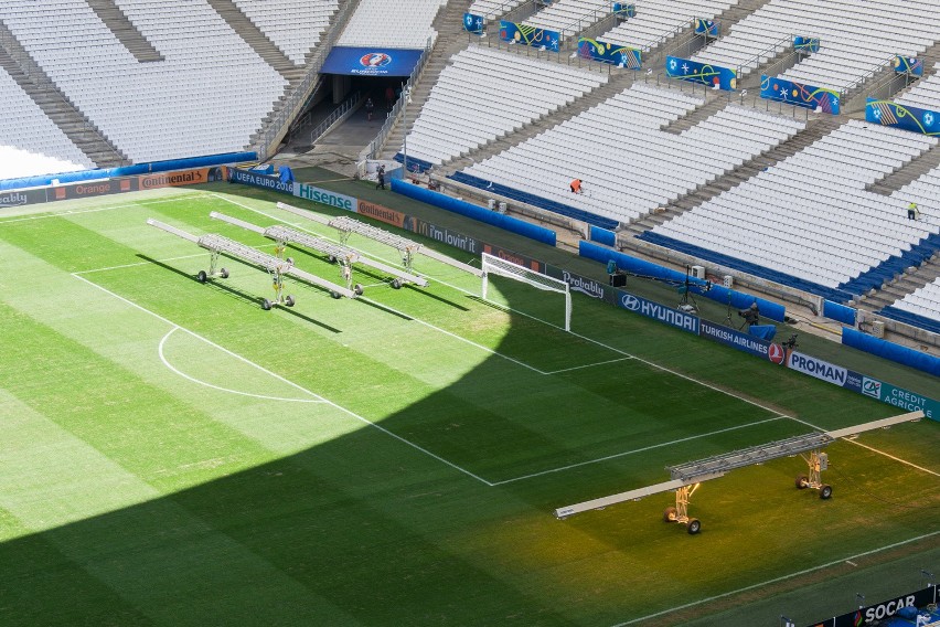 Murawa stadionu w Marsylii jest w kiepskim stanie