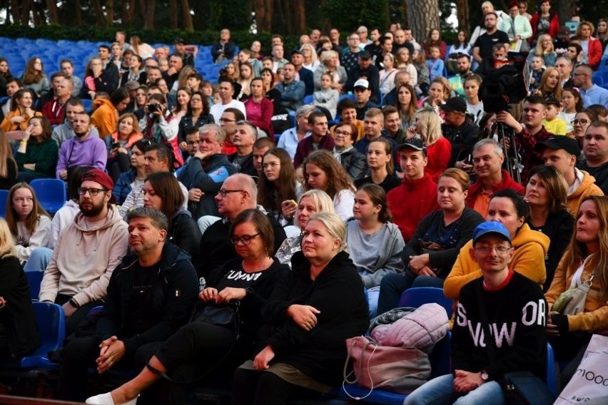 Tłumy widzów na XVIII Festiwalu Muzyki Rozrywkowej w Kozienicach. Piękny koncert i rozdanie nagród - zobacz zdjęcia