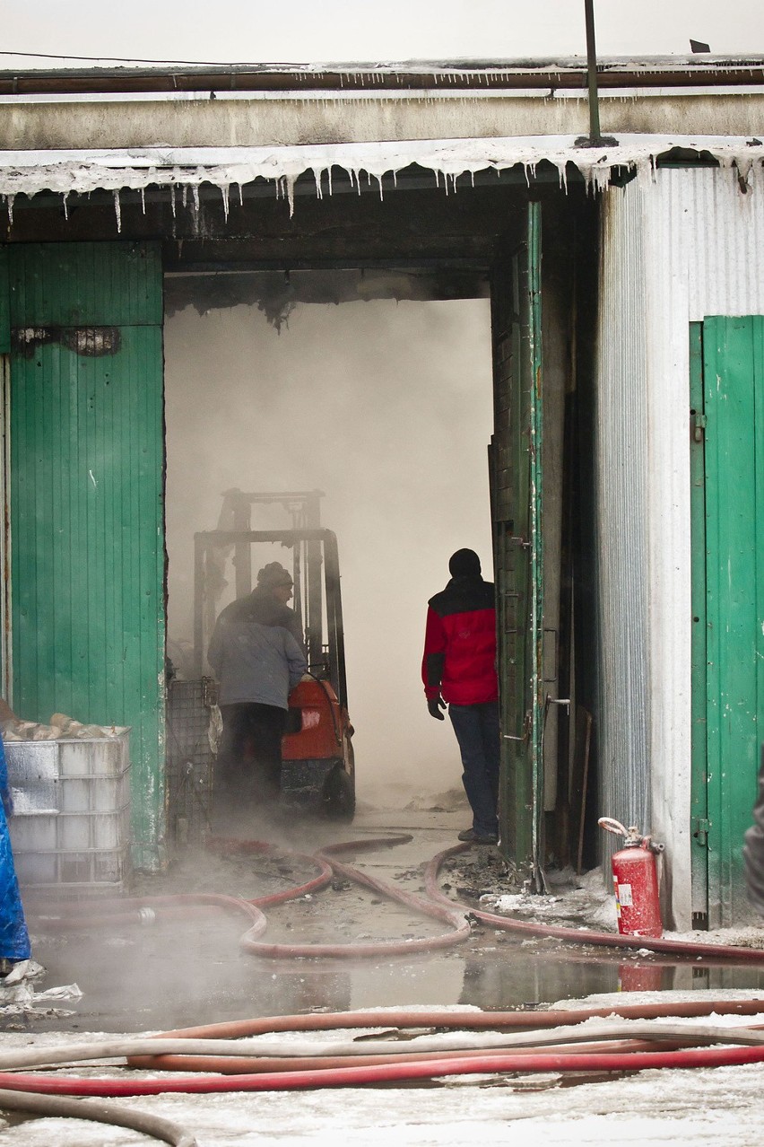 Pożar hali produkcyjnej tworzyw sztucznych przy Granicznej