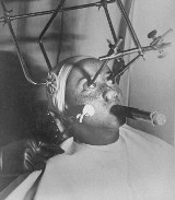 Salony kosmetyczne niczym izby tortur. Zobacz niesamowite zdjęcia z początków XX wieku