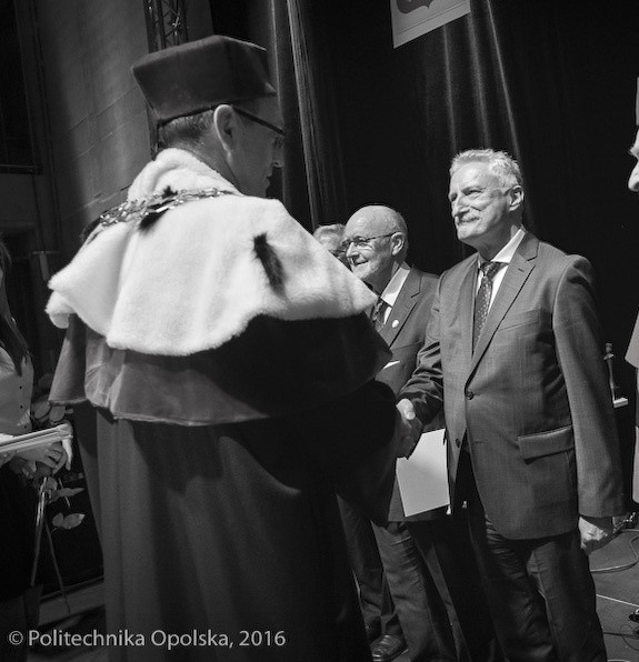 Prof. Józef Suchy podczas jubileuszu 50-lecia Politechniki Opolskiej w 2016 roku.