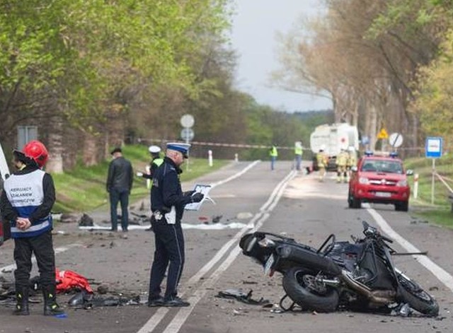 Do wypadku doszło na zakręcie, na drodze krajowej nr 25