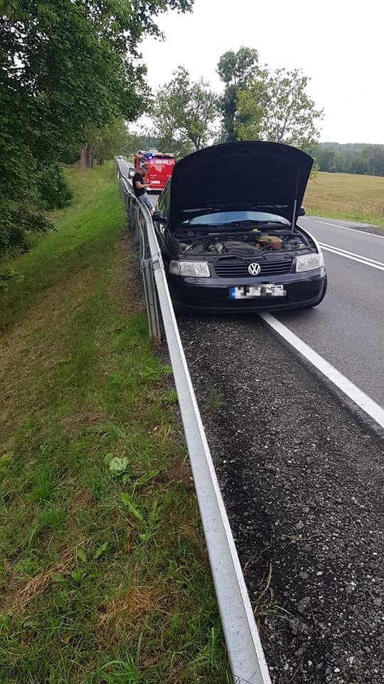 Kolizja trzech samochodów między Półcznem i Łąkiem na drodze krajowej nr 20 (zdjęcia) 