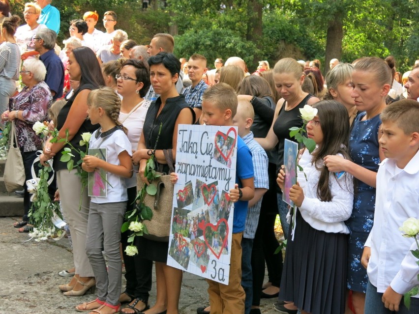 Zabił dziewczynkę siekierą, bo stracił zasiłek. W sobotę miał miejsce pogrzeb 10-latki