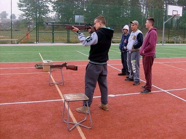 W sobotę mieszkańcy wsi Kalsko pod Międzyrzeczem pożegnali lato podczas turnieju strzeleckiego.