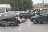 Wypadek w Kielcach. Roztrzaskane trzy auta na alei Solidarności 