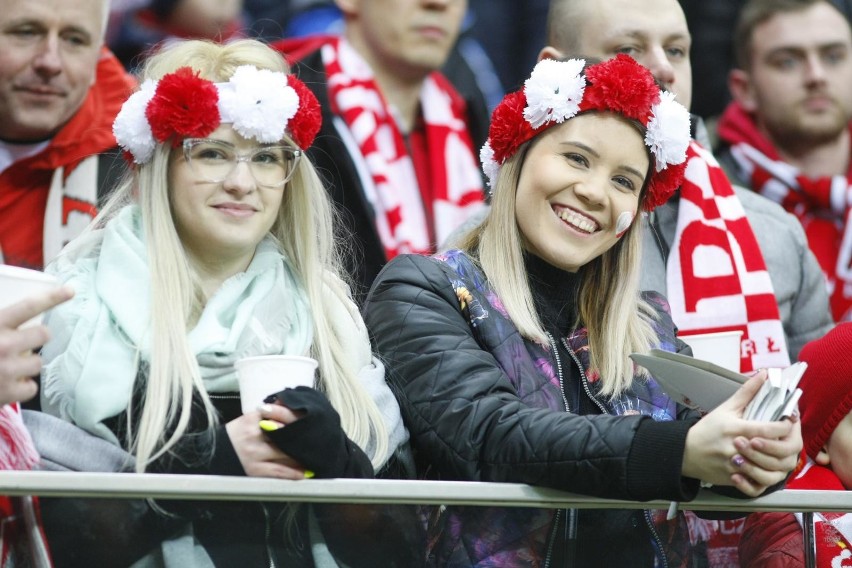 Polska - Łotwa. Kibice na PGE Narodowym. ZOBACZ ZDJĘCIA