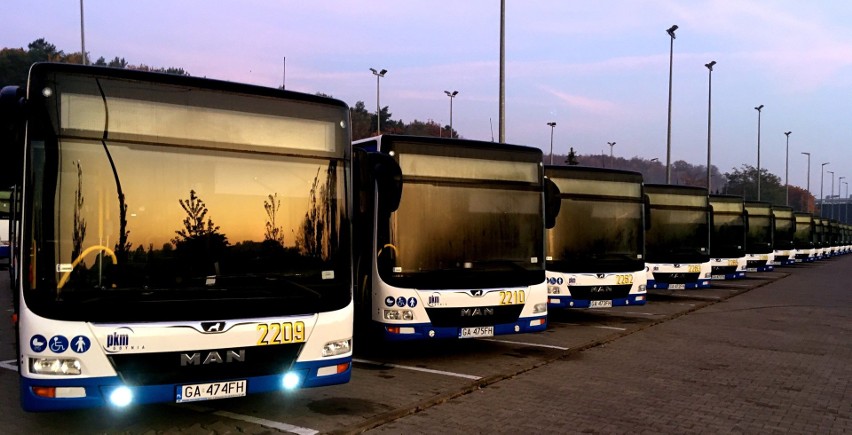 55 nowych autobusów wyjechało na gdyńskie ulice. Zastąpią stare modele. Zdjęcia