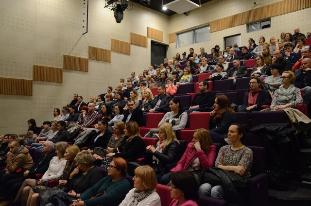 Spotkanie odbyło się w sali kameralnej Centrum Kulturalno-Artystycznego i wzięło w nim udział około 80 osób.