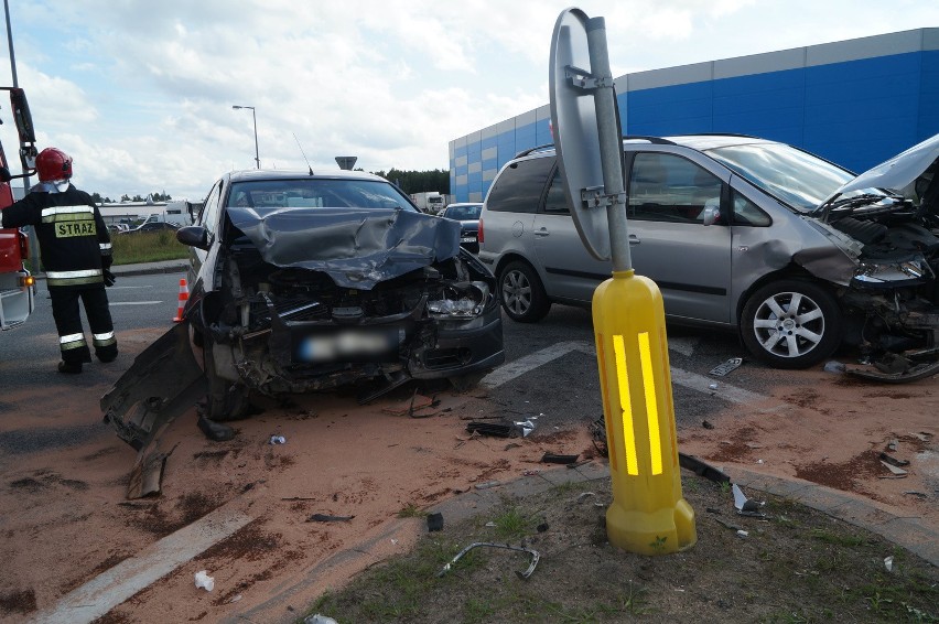 Około godzi. 16 doszło do wypadku w pobliży węzła Głobino...