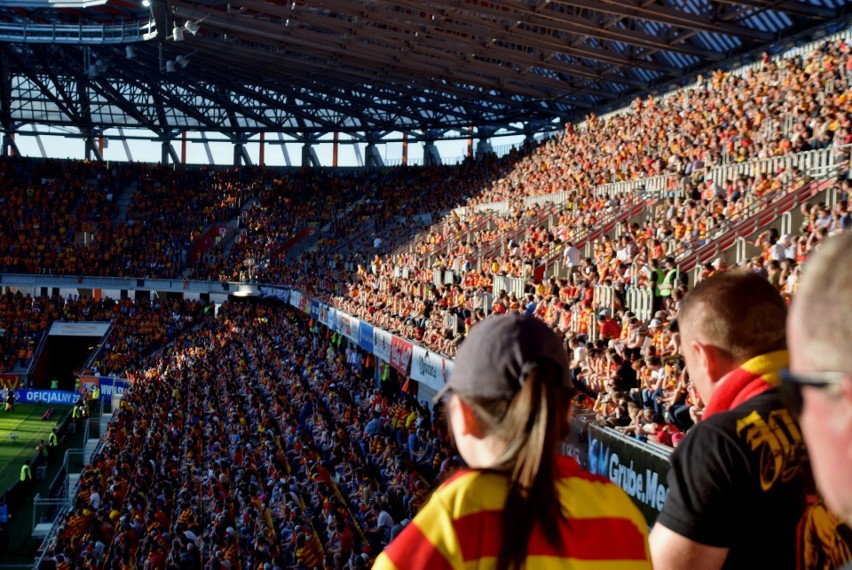 Już w piątek wieczorem na stadionie przy ul. Słonecznej w...