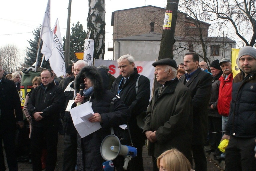 Mieszkańcy Strzemieszyc protestowali przeciwko odpadom...