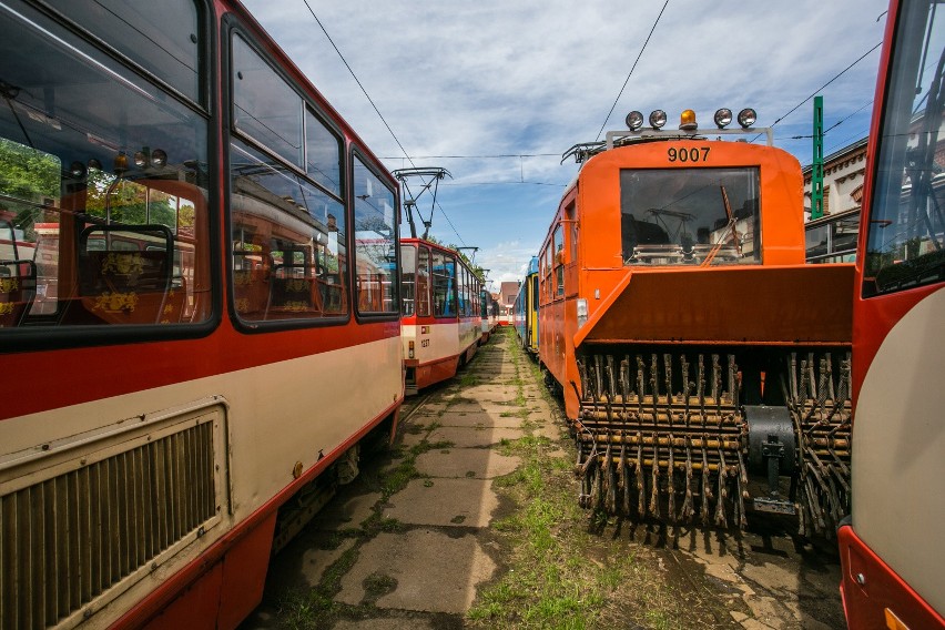 Zabytkowa zajezdnia tramwajowa w Nowym Porcie otwarta dla uczestników festiwalu Open House Gdańsk. Zdjęcia