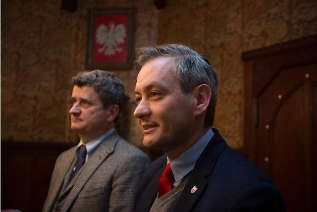 Janusz Palikot demaskuje prezydenta Słupska. Biedroń deklaruje wierność wyborcom.