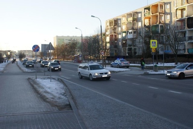 Wypadek miał miejsce na przejściu dla pieszych przy ul. Kowalskiego. 8-latek przechodził z lewej strony kierowcy.