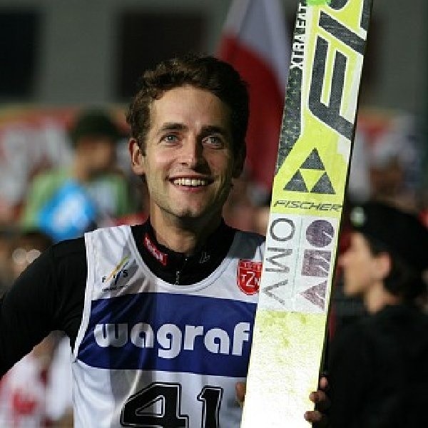 Konkurs w Garmisch-Partenkirchen wygrał Wolfgang Loitzl.