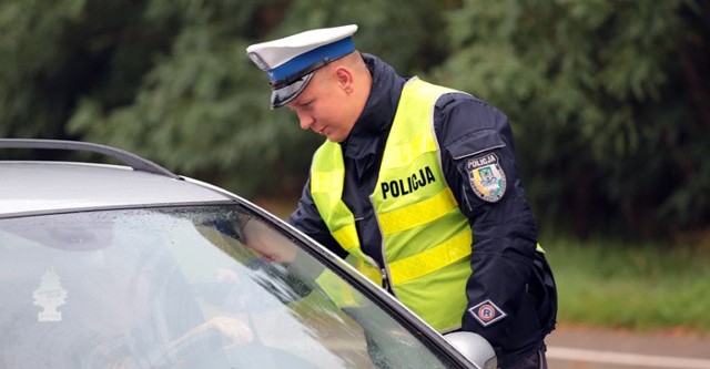 Skacowanego kierowcę policjanci zatrzymali koło Jan