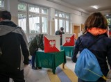 Onet: Coraz więcej Polaków chce przełożenia wyborów prezydenckich