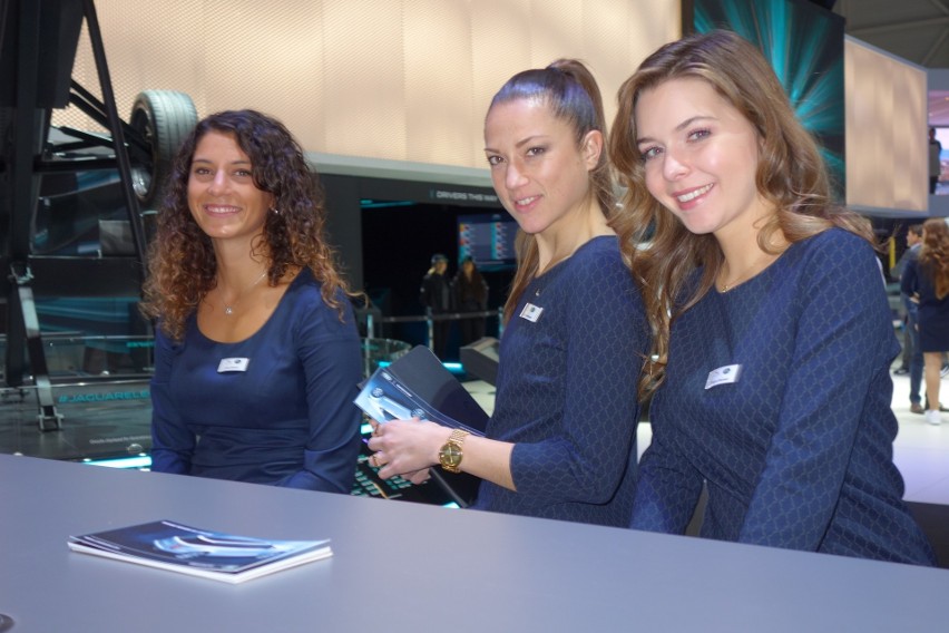Hostessy na targach motoryzacyjnych w Genewie 2018...