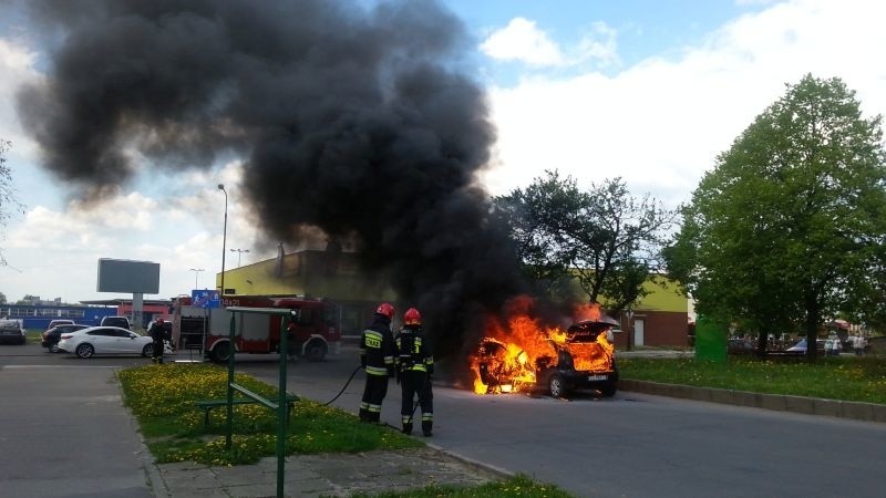 Pożar auta na Widzewie