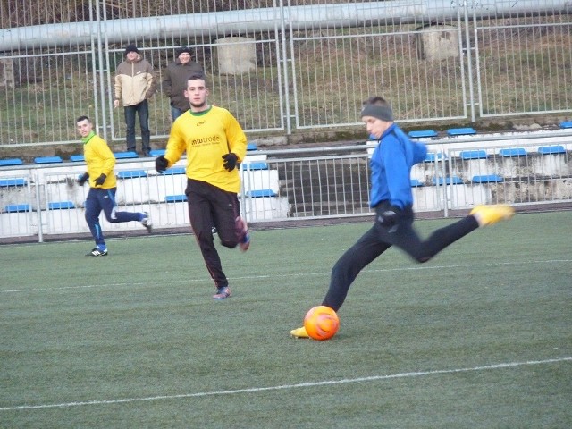 Piłkarze Gwardii Koszalin ograli w meczu kontrolnym czwartoligowego Leśnika Manowo 2:0