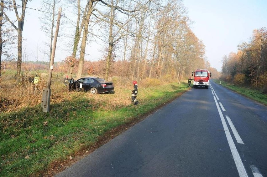 Kierowca BMW trafił do szpitala po groźnym wypadku pod...