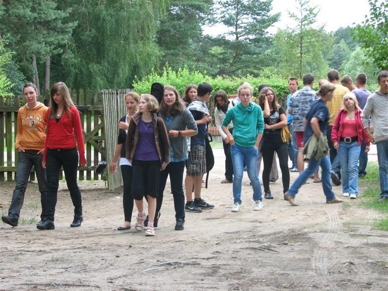Uczestnicy obozu Caritas w Zagrodzie Kurpiowskiej