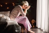 Takie objawy możesz mieć wiele lat przed menopauzą. Na premenopauzę jest wiele sposobów. Wyjaśniamy, kiedy się zaczyna i co oznacza