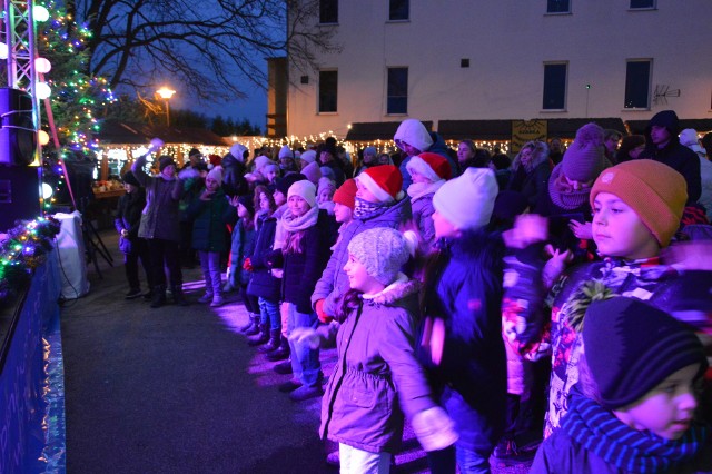 W sobotę w Przytocznej odbył się pierwszy w tej miejscowości jarmark bożonarodzeniowy. Impreza cieszyła się dużym zainteresowaniem.