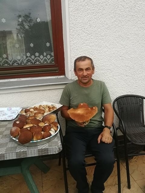 Mamy mistrza zbierania grzybowych gigantów. To Wojciech Szyszka z Ropy!