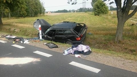 Pijany kierowca wyprzedzanie skończył w rowie.