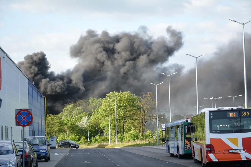 Pożar opon na dawnym poligonie w Gorzowie.