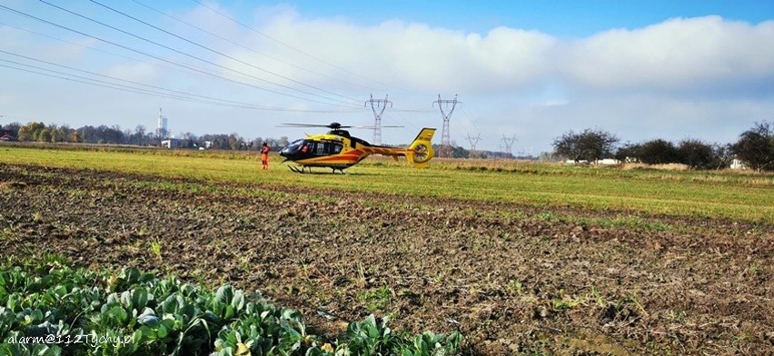 Tragedia w Chełmie Śląskim. Zwęglone zwłoki kilka godzin wisiały na słupie energetycznym. 40-latek śmiertelnie porażony prądem podczas pracy