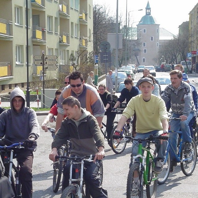 Rowerzyści na ulicach Słupska.