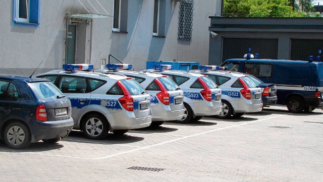 Część radiowozów, którymi jeżdżą policjanci w Proszowicach wymaga wymiany