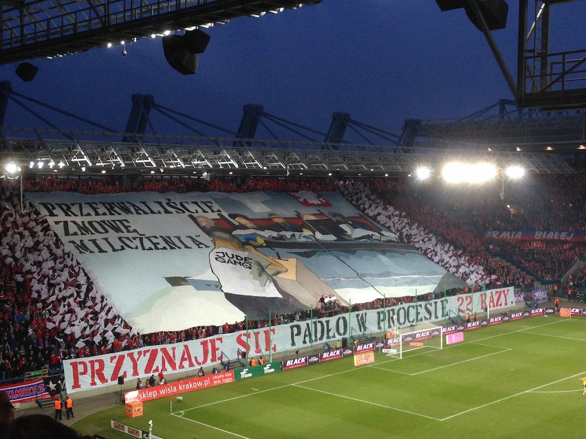 Derby Krakowa. Oprawa kibiców Wisły Kraków.