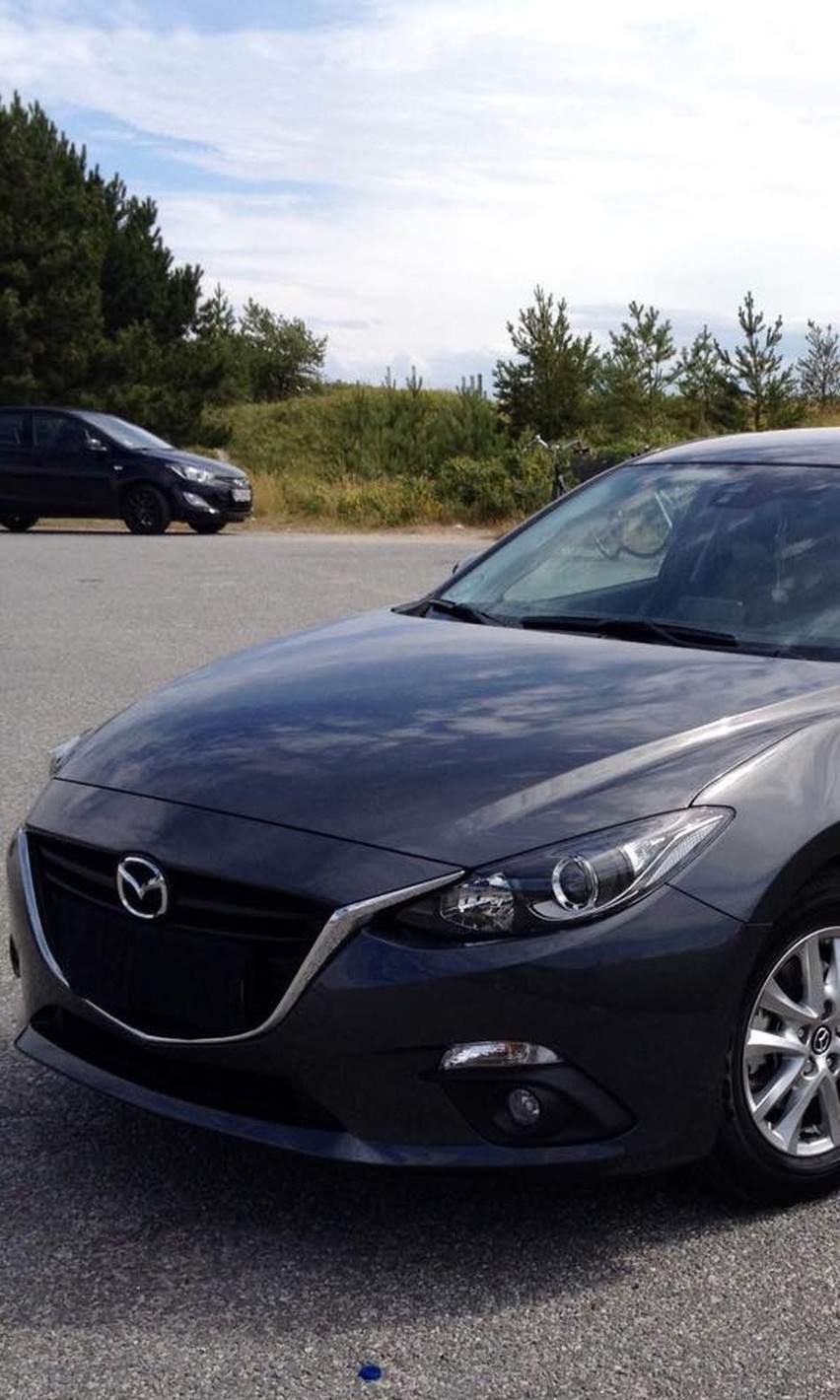 Mazda 3, która padła łupem złodziei, miała zaledwie dwa...