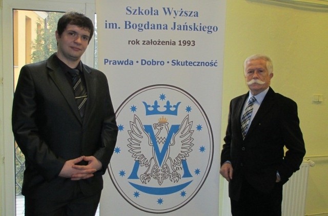 Marcin Rokstein z prof. Waldemarem Wawrzyniakiem, promotorem jego pracy inżynierskiej.
