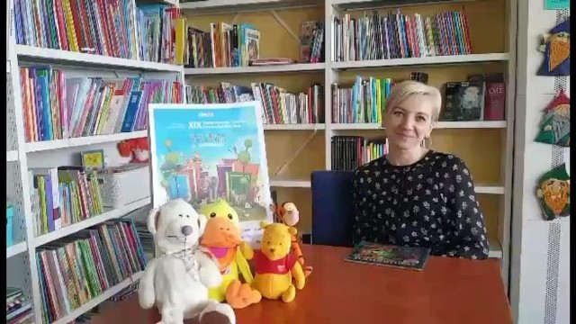 W Internecie można zobaczyć filmiki z czytania bajek dla dzieci w skaryszewskiej bibliotece.